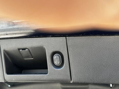 Used 2017 Cadillac Escalade ESV Premium Luxury image 25