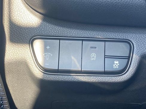 Certified 2024 Kia Seltos EX FWD image 20