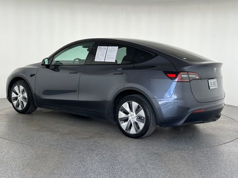 Used 2023 Tesla Model Y Long Range image 4