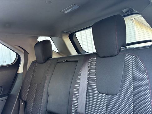 Used 2017 Chevrolet Equinox LT w/ Convenience Package image 13