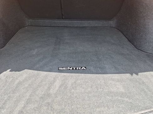 Used 2022 Nissan Sentra SR w/ SR Premium Package FWD image 32