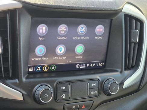 Used 2023 GMC Terrain SLE w/ Driver Convenience Package image 21