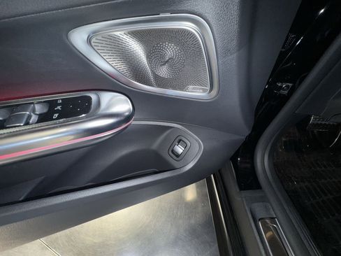 Used 2024 Mercedes-Benz CLE 300 4MATIC Cabriolet image 21