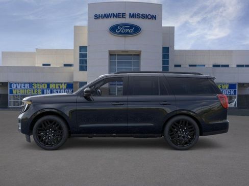 New 2026 Ford Expedition Platinum w/ Stealth Performance Package AWD/4WD image 3