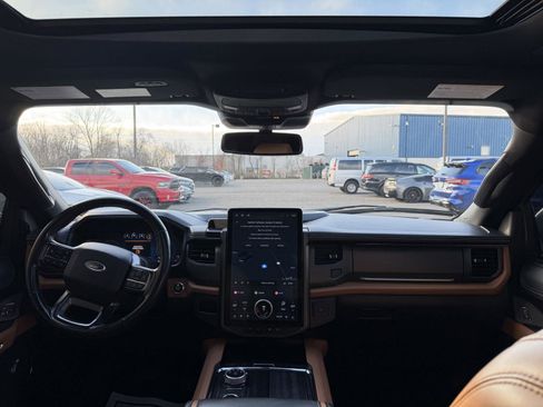 Used 2022 Ford Expedition Platinum image 37