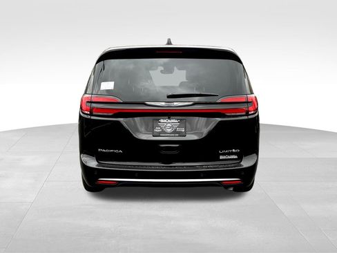 New 2026 Chrysler Pacifica Limited image 6
