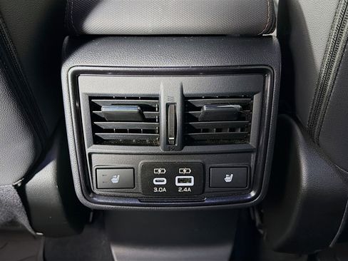 Used 2025 Subaru Forester Touring image 28