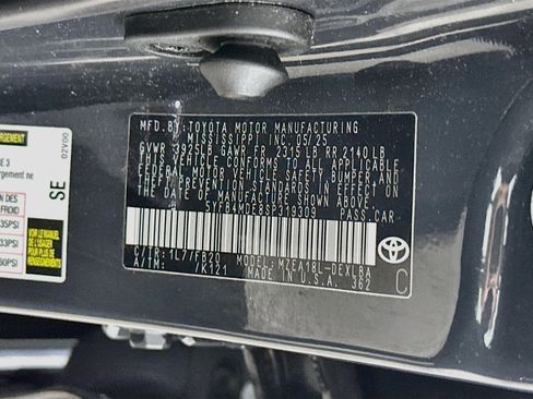 Used 2025 Toyota Corolla LE FWD image 12