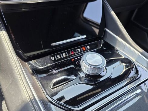 Used 2023 Jeep Wagoneer 4WD w/ Premium Group I image 20