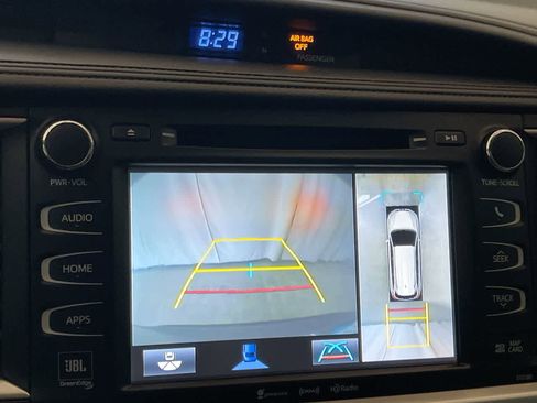 Used 2017 Toyota Highlander Limited image 17