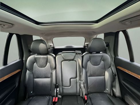 Used 2023 Volvo XC90 B5 Plus image 23