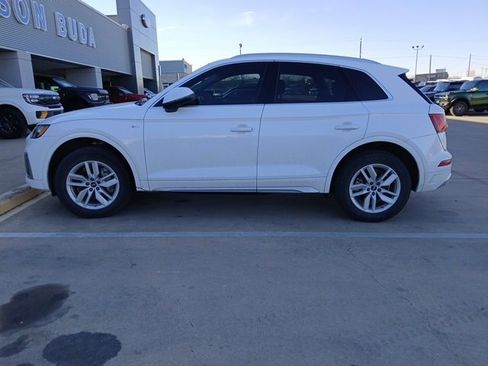 Used 2022 Audi Q5 2.0T Premium w/ Convenience Package image 10