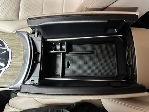 Used 2018 Mercedes-Benz GLC 300 image 21