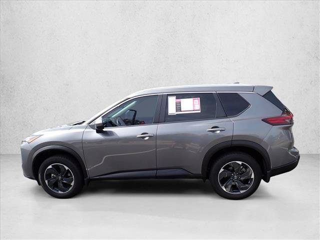 Used 2024 Nissan Rogue SV w/ SV Premium Package FWD image 2