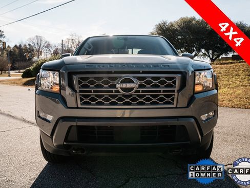 Used 2024 Nissan Frontier SV w/ Technology Package image 2