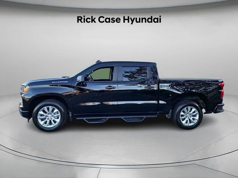 Used 2022 Chevrolet Silverado 1500 Custom image 3