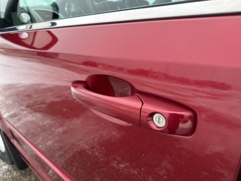 Used 2014 Dodge Grand Caravan SXT image 9