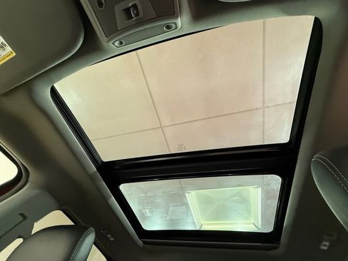 Used 2018 Ford F150 Lariat w/ Equipment Group 502A Luxury image 16