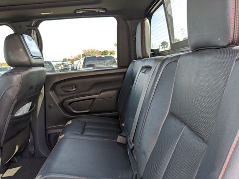 Used 2021 Nissan Titan PRO-4X w/ Pro-4x Convenience Package image 18