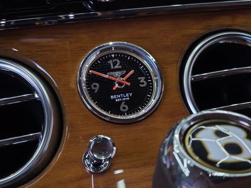 Used 2020 Bentley Continental GT image 32