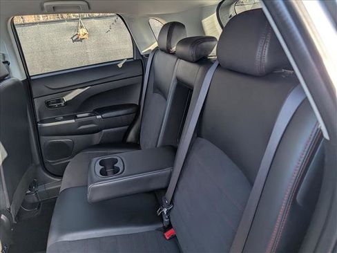 Used 2024 Mitsubishi Outlander Sport SE image 24