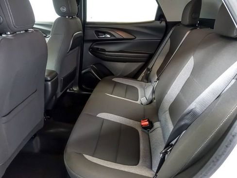 Used 2022 Chevrolet TrailBlazer LT w/ Convenience Package AWD/4WD image 14