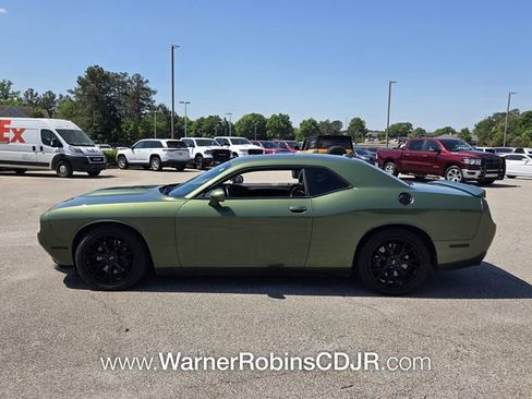 Used 2019 Dodge Challenger GT w/ Plus Package RWD image 4