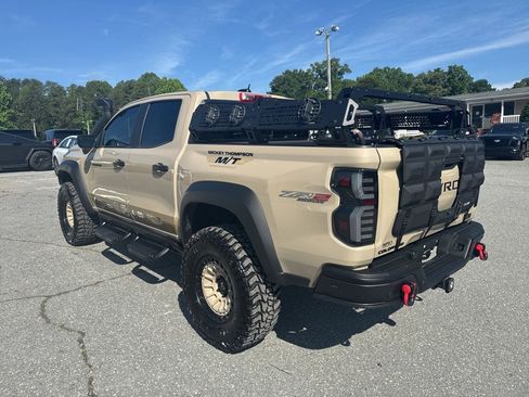 Used 2024 Chevrolet Colorado ZR2 w/ ZR2 Bison Edition AWD/4WD image 3