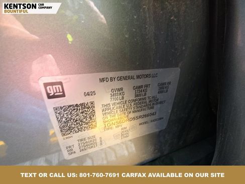 Used 2025 Chevrolet Suburban Z71 image 3