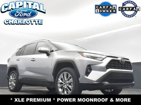 Used 2022 Toyota RAV4 XLE Premium image 19