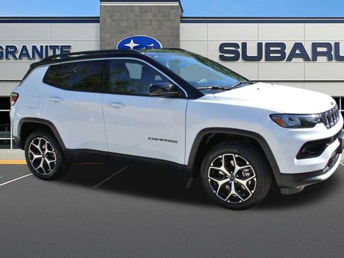 Used 2026 Jeep Compass Limited AWD/4WD image 15