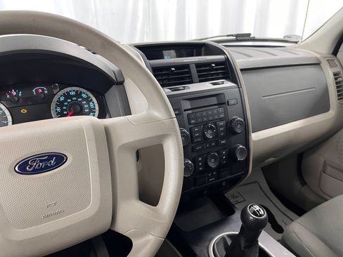 Used 2011 Ford Escape XLS FWD image 21