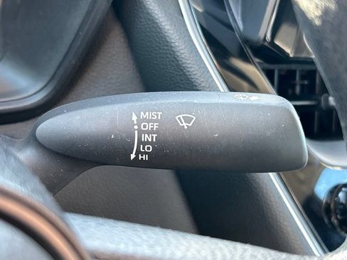 Used 2024 Toyota Corolla LE FWD image 28