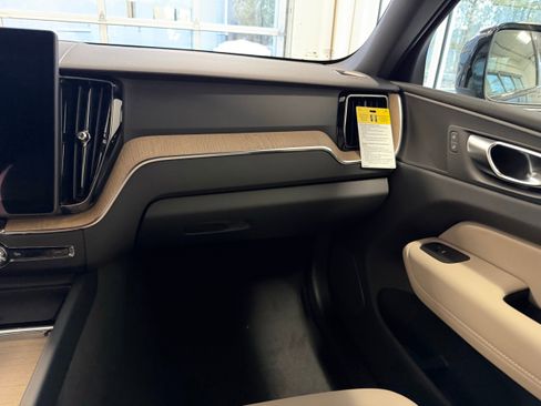 New 2026 Volvo XC60 T8 Plus w/ Protection Package Premier image 23