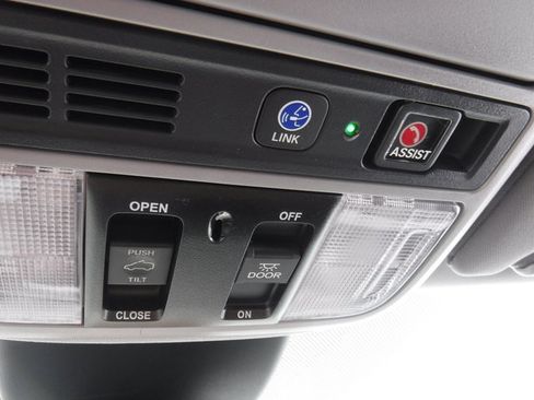 Used 2023 Honda Odyssey Touring image 20