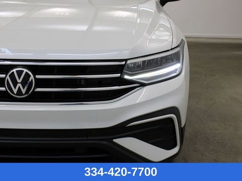 Certified 2023 Volkswagen Tiguan SE w/ Panoramic Sunroof Package image 7