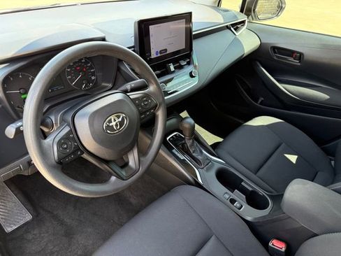 Used 2024 Toyota Corolla LE image 12