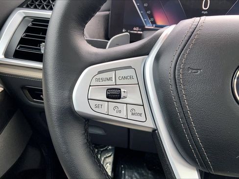 Certified 2025 BMW X7 xDrive40i image 24