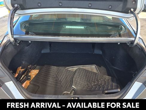 Used 2025 Toyota Camry SE FWD image 15