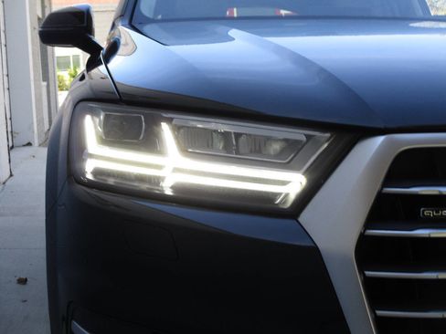 Used 2018 Audi Q7 3.0T Prestige w/ Prestige Package image 48