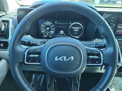 Used 2023 Kia Sorento SX AWD/4WD image 26