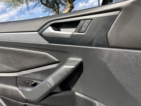 Used 2024 Volkswagen Jetta SE w/ Panoramic Sunroof Package image 21