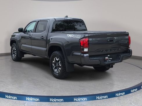 Used 2019 Toyota Tacoma TRD Off-Road w/ Technology Package AWD/4WD image 8