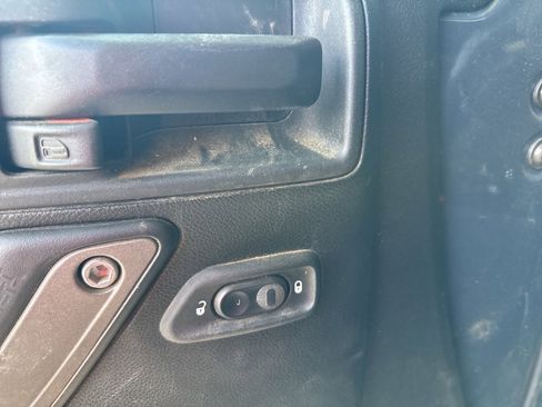 Used 2017 Jeep Wrangler Unlimited Sport image 10