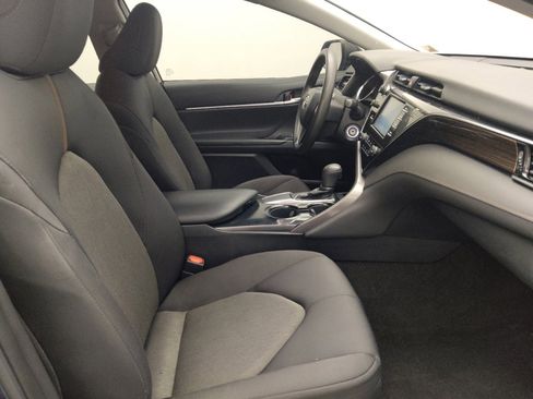 Used 2019 Toyota Camry LE FWD image 21