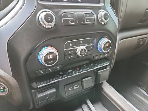 Used 2019 GMC Sierra 1500 SLT w/ SLT Convenience Package AWD/4WD image 25