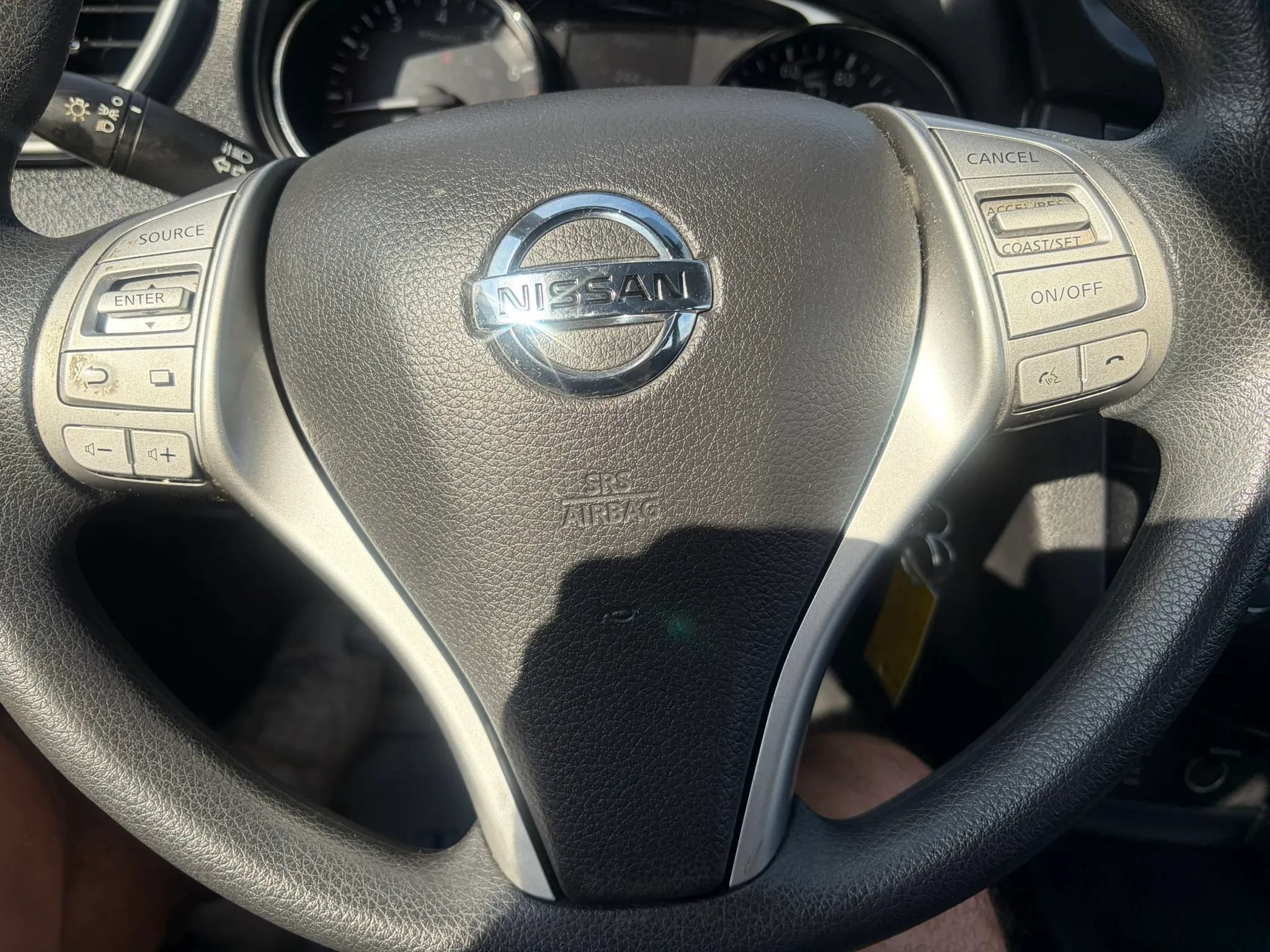 Used 2016 Nissan Rogue S AWD/4WD image 30