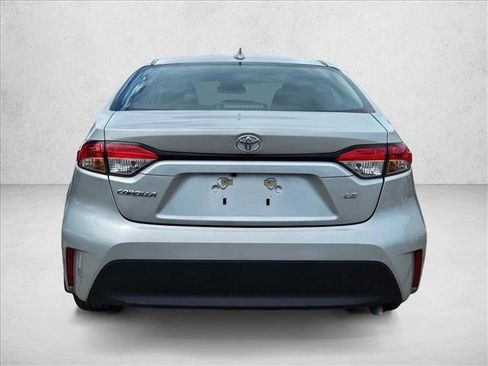 Used 2025 Toyota Corolla LE FWD image 7