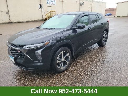 Used 2024 Chevrolet Trax RS w/ Driver Confidence Package FWD image 1