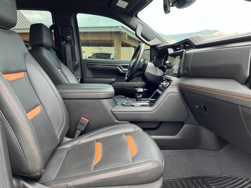 Used 2024 GMC Sierra 1500 AT4 w/ Technology Package AWD/4WD image 20